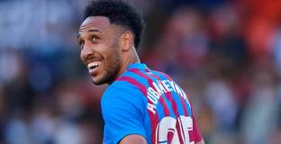   Обамеянг: Младите ще издигнат Барселона 